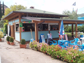 Chioschi in legno per parchi, giardini, spiagge e piscine ad uso bar e biglietterie