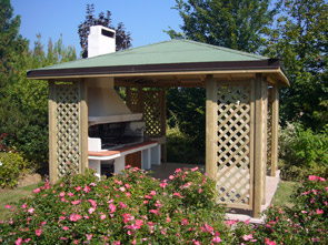 Gazebo in legno da giardino e tarrazzo con coperture in legno o pvc