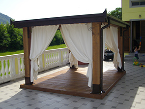 Gazebo in legno da giardino e tarrazzo con coperture in legno o pvc