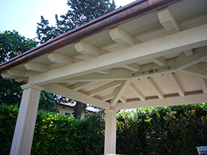 Gazebo in legno da giardino e tarrazzo con coperture in legno o pvc