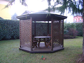 Gazebo in legno da giardino e tarrazzo con coperture in legno o pvc